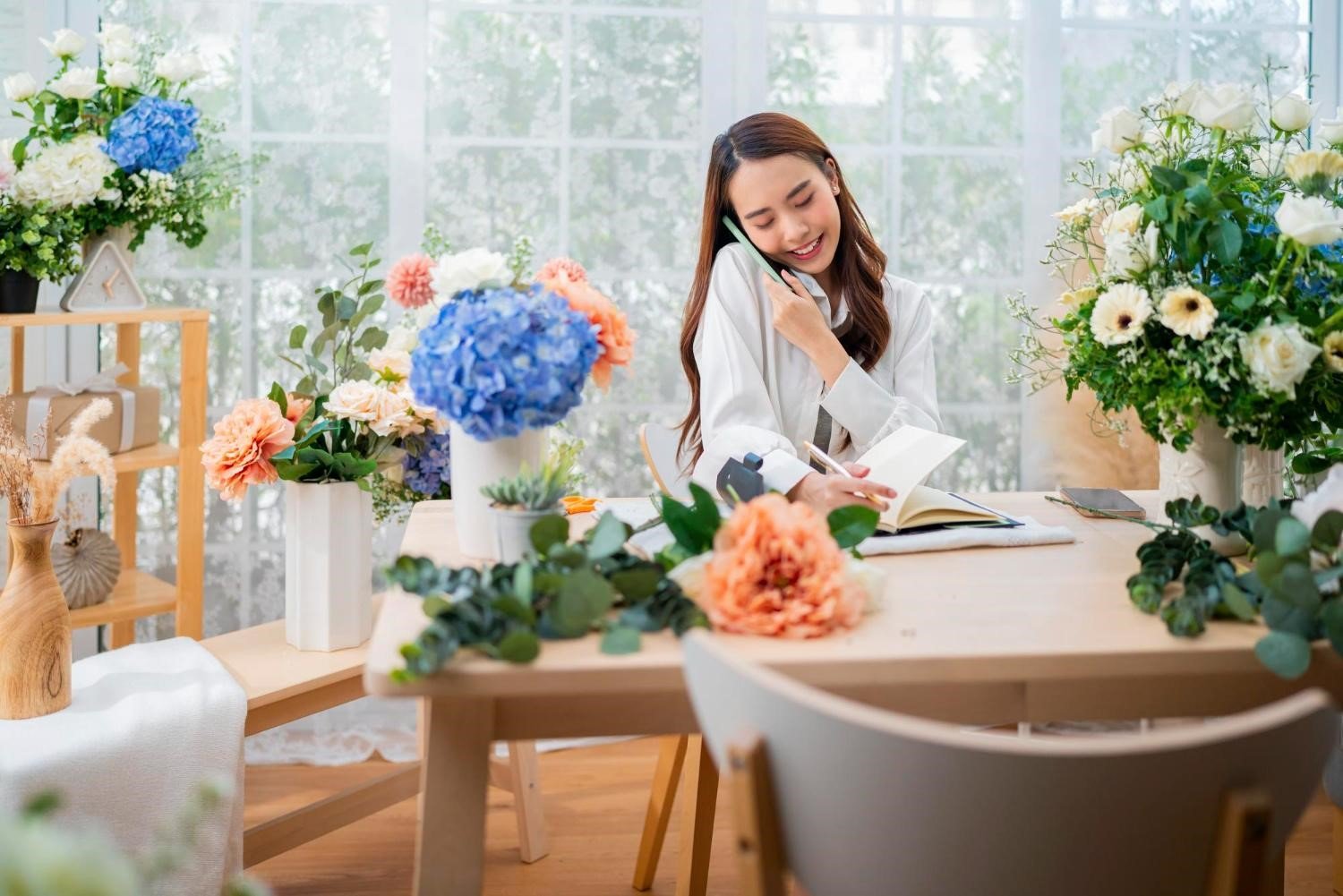 Why Corporate Flower Arrangements Matter for a Professional and Inviting Workplace